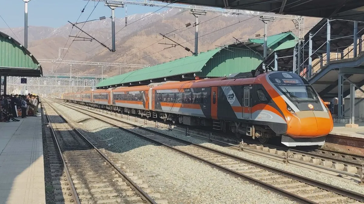 Highway Closure: Special Srinagar–Katra Train Introduced to Assist Stranded Passengers Amid NH-44 Shutdown